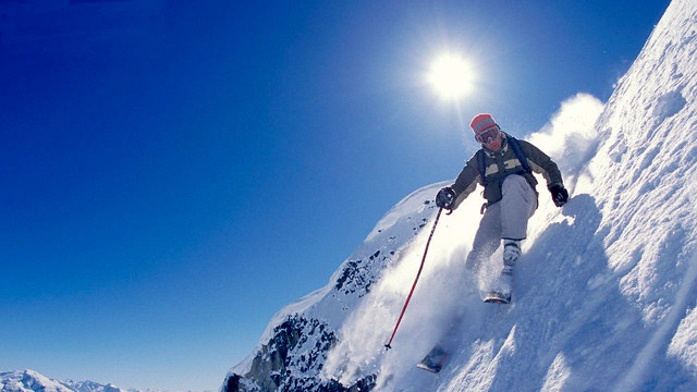 Cтрашащиеся спуска лыжники мерзнут больше, чем уверенные в себе.
