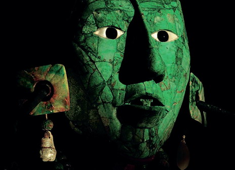 Посмертная маска, сложенная из 340 кусочков нефрита, навеки запечатлела образ правителя Пакаля.